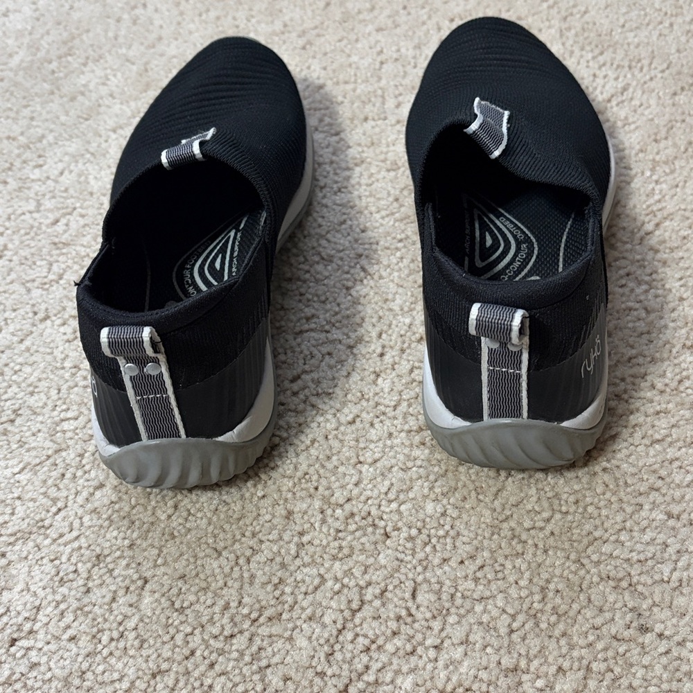Women’s Black and Gray Slip-On Ryka’s - Picture 3 of 6